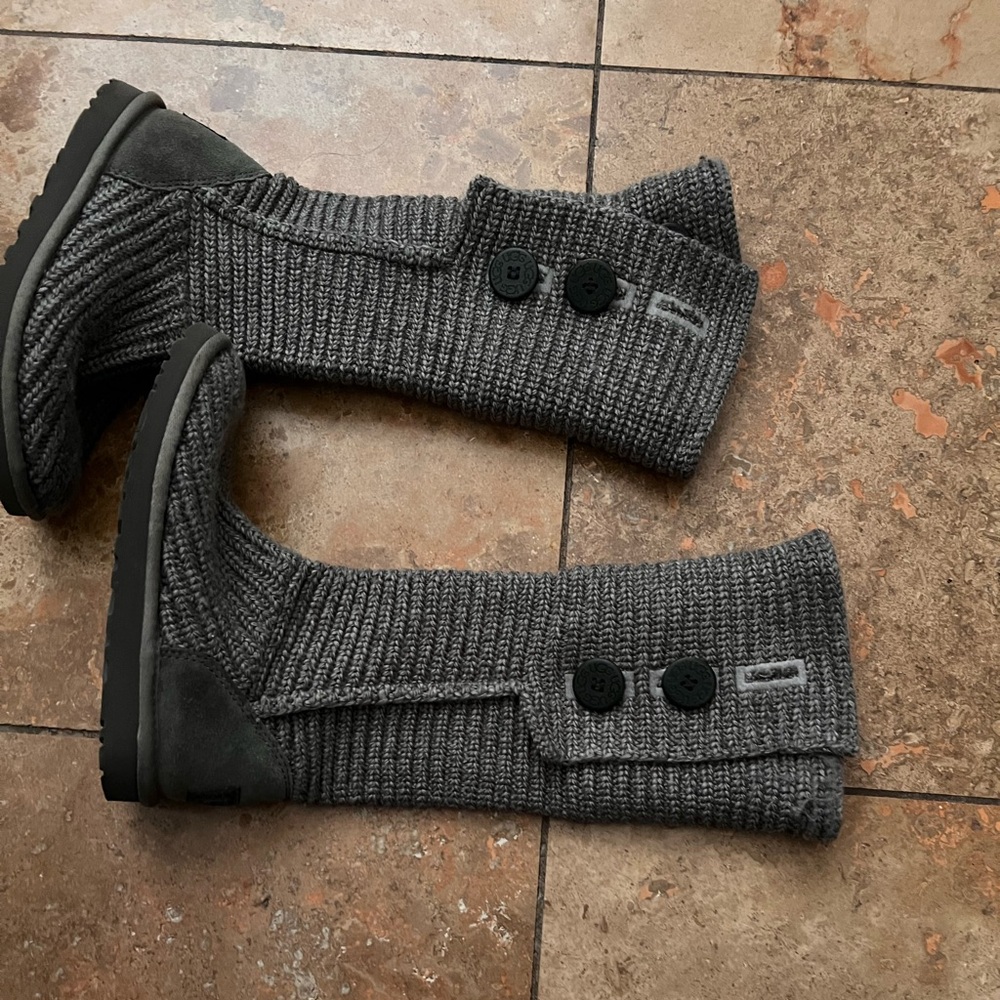 UGG Grey Cardi Crochet Knit Button Boots Booties Sz 7